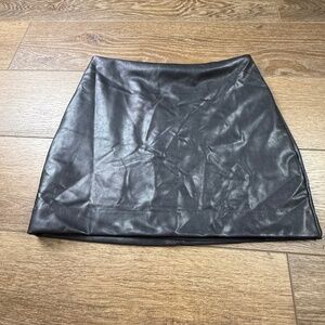 Express Women's Faux Leather Mini Skirt, Black, Size 4, Lined, Party/Holiday